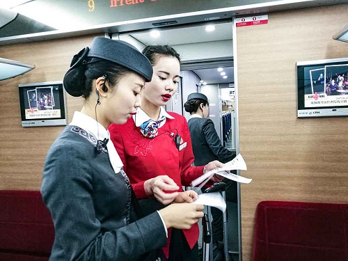 初三學航空乘務(wù)專業(yè)去哪個學校好？
