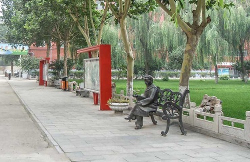 省外學生能報石家莊東華鐵路學校春季班嗎？