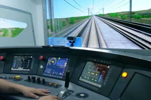 想當火車司機？中專學歷也能報名！穩(wěn)定高薪 + 鐵飯碗！