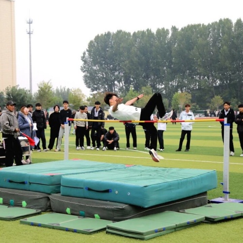 石家莊東華鐵路學校管理是封閉嗎？