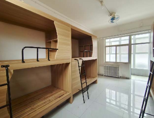 石家莊新鐵職業(yè)高級中學(xué)宿舍怎么樣啊